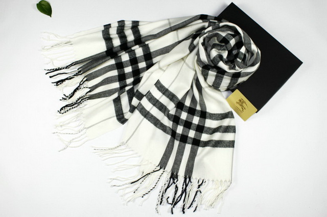 Burberry brand scarf 75